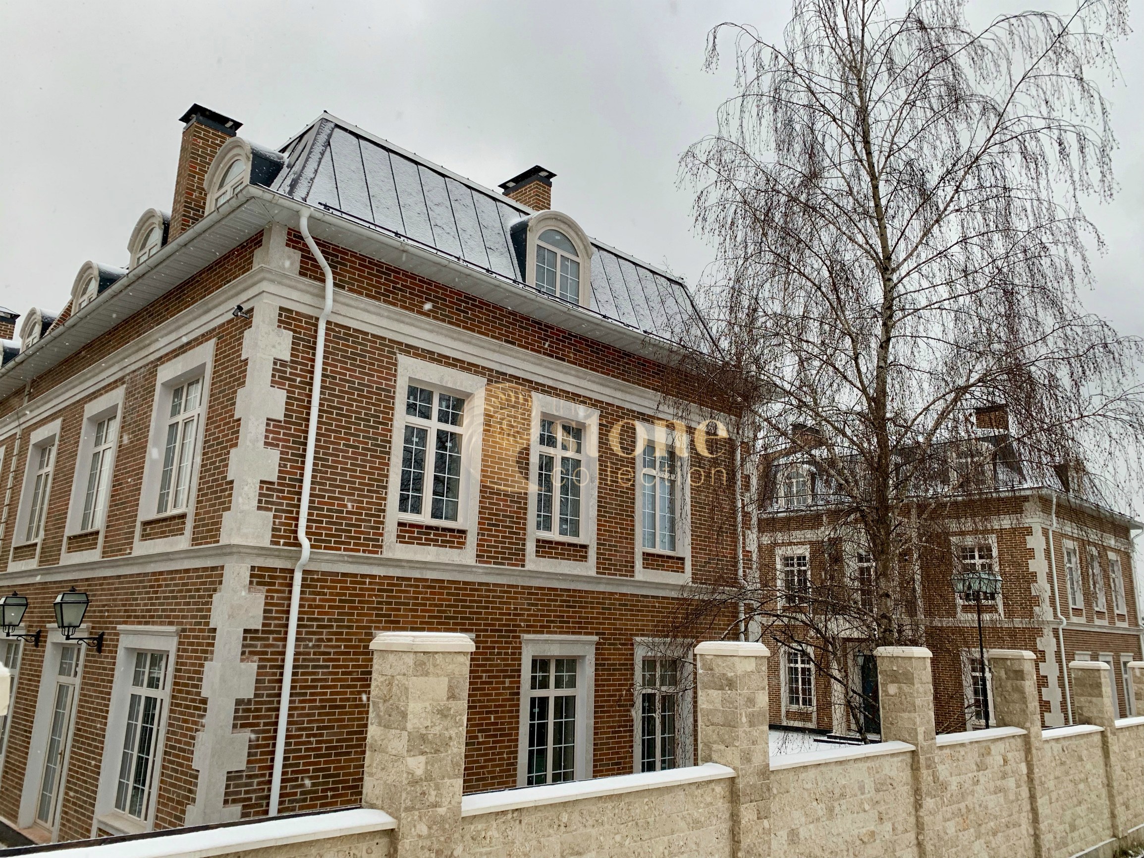 Отделка мрамором Ivory Beige (Айвори Беж) частного дома в Подмосковье ...